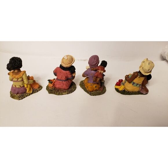 African American Moms w/Thier Children Figurines - Picture 4 of 10